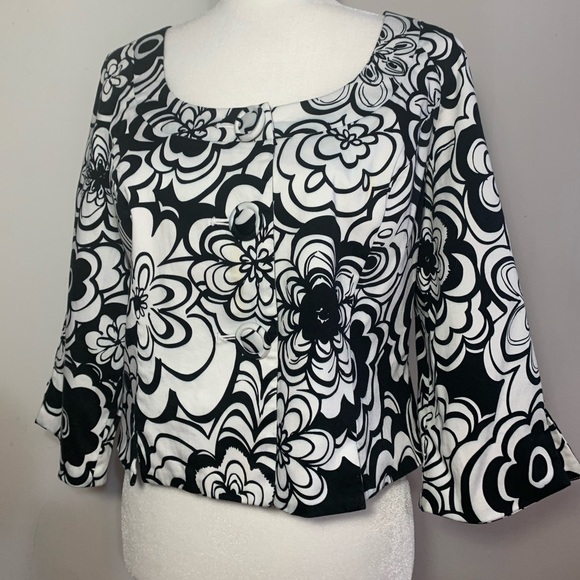 Spense Jackets & Blazers - Spense Black & White Floral Print Jacket
